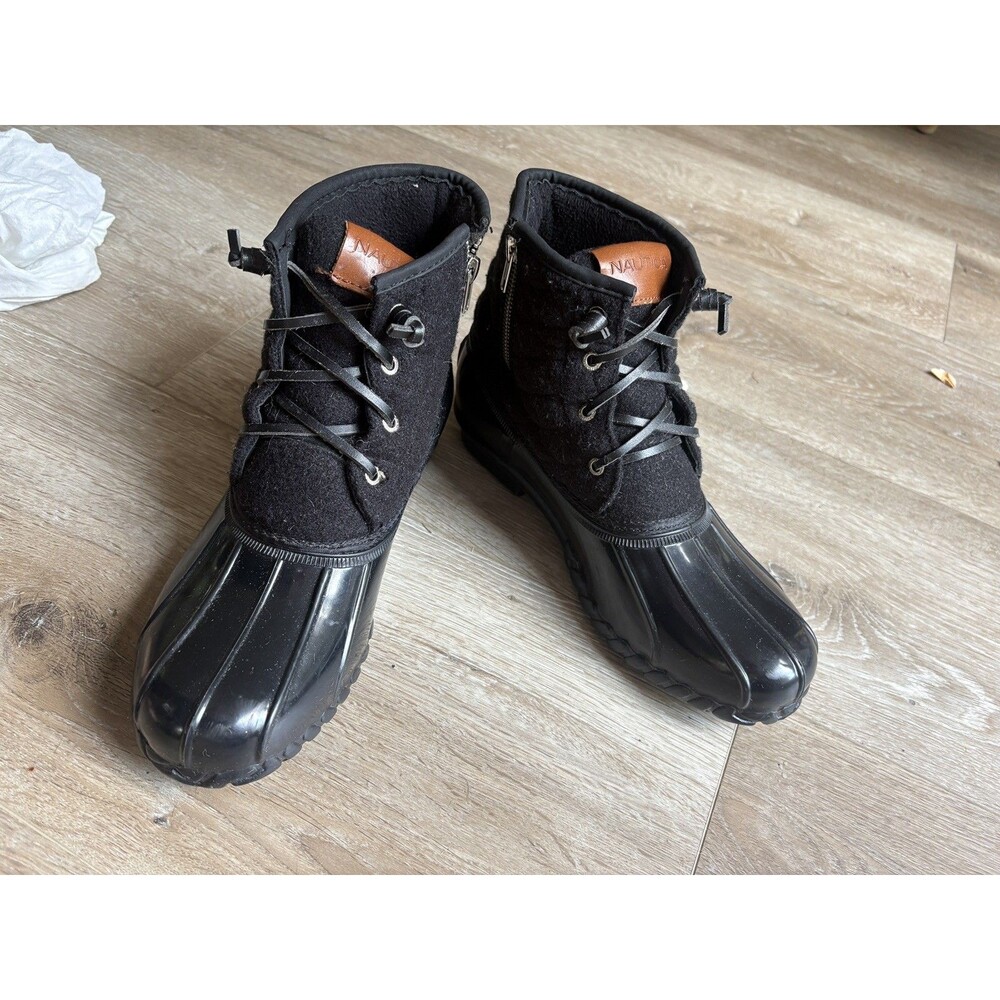 Nautica Women’s size 9 Black Waterproof Duck Boots